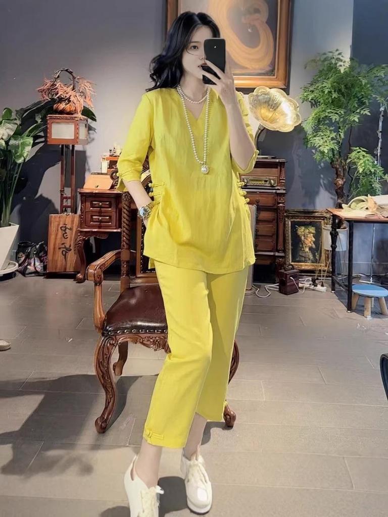 3023 Plus Size Chinese National Style Women's Frog Button Top & Casual Nine-Point Pants Set - Short Sleeve, Split Design for Summer