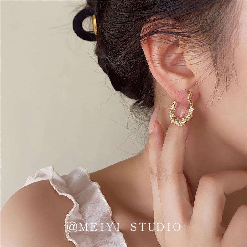 Minimalist Retro French Metal Rhinestone Circle Wrap Earrings