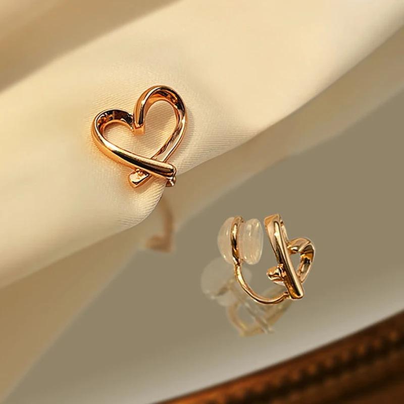 Fashion Simple Irregular Heart Ear Clips Women Girls No-Piercing Silicone Ear Stud Earrings Korean Earring Party Jewelry Gifts