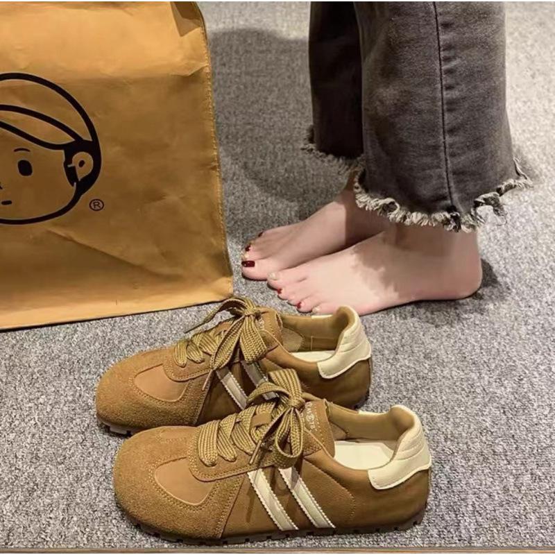 

Women s shoes 2025 spring new Forrest Gump training shoes flat bottom lightweight versatile niche design sense casual little white board shoes 40 темно-коричневого