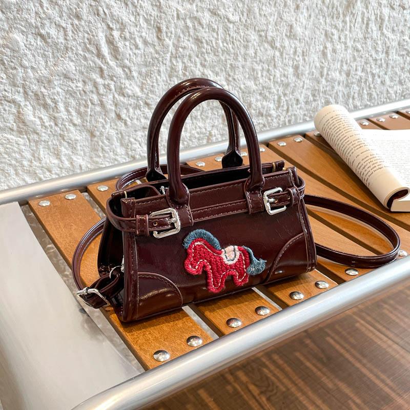 Top Brand Shoulder Bag For Women Classic Handbag Cute Cartoon Ladies Versatile Mini Crossbody Phone Bag Zipper Purse Red Bolsas