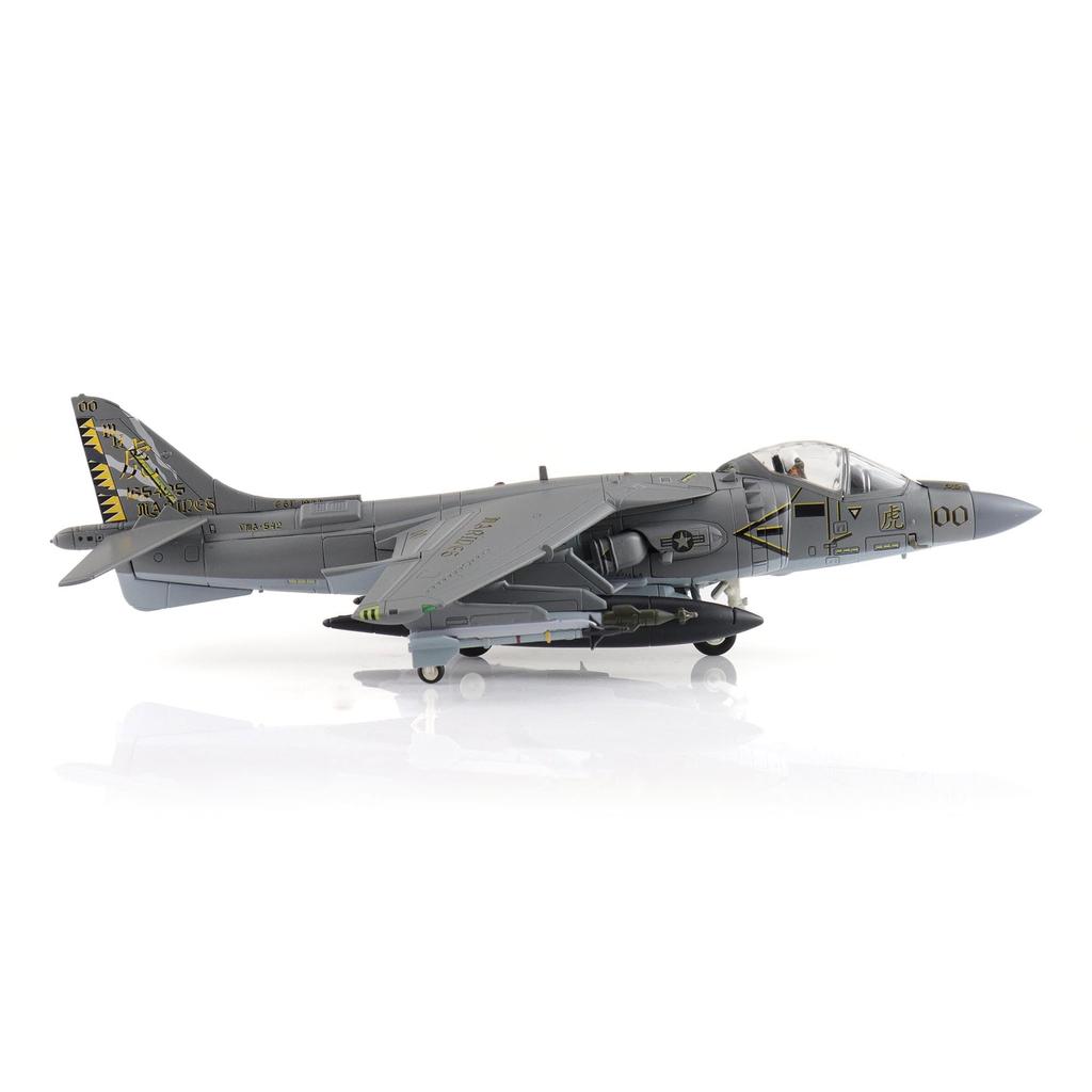 HOBBY MASTER Harrier II 2019 Completed Model 1/72 AV-8B VMA-542
