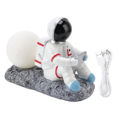 Astronaut Moon Night Light LED Decoration Resin Craft Night Light with Astronaut Back To The Moon
