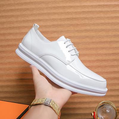 Britische trendige Herrenschuhe, schlichte weiße Arbeitsschuhe aus Leder für den Außenbereich, weiche Sohle, bequeme Business-Freizeitschuhe für Herren