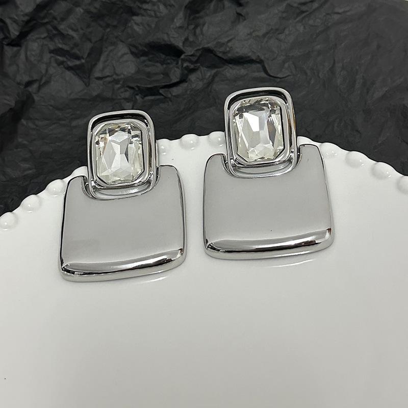 French Retro Light Luxury Premium Mirror Metal Geometric Square Gemstone Earrings Fashionable Temperament Celebrity Style Earrings