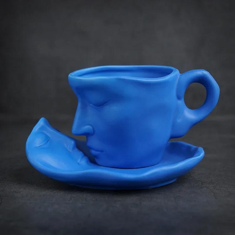 European Style Bar Creative Gift Sculpture Couple Mug Exquisite Matte Ceramic Coffee Cup and Saucer Set