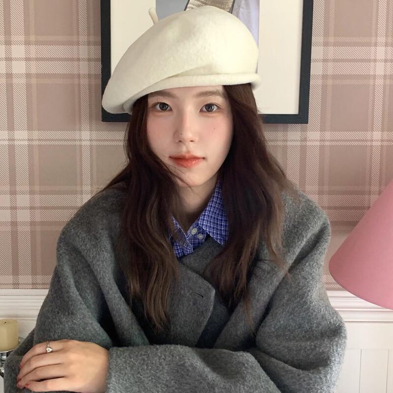 Женская шерстяная беретка с подвернутым краем