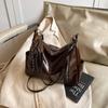 Street Style Pu Large Tote Bag For Women With Zipper Closure And Inner Phone Pocket