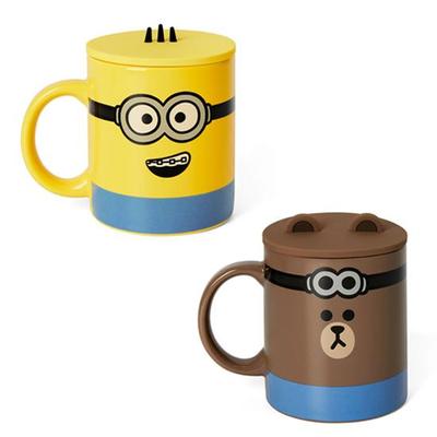 Sada hrnčekov a obalov z kolekcie MINIONS X BROWN & FRIENDS