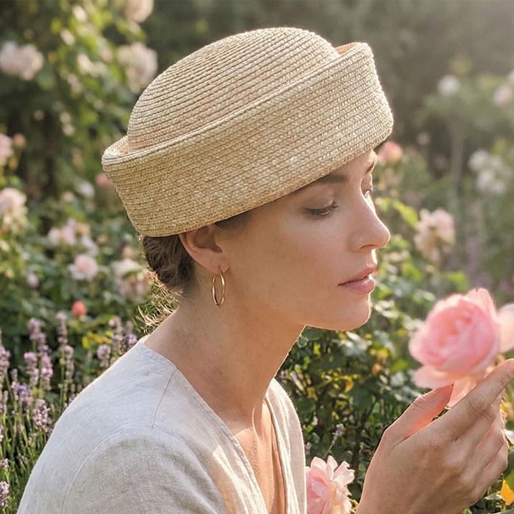 2026 New Summer Beret Sun Hats Straw Pillbox Hat Retro Artistic Painter Hat Women Circle Concave Top Straw Hat Fascinator Hat