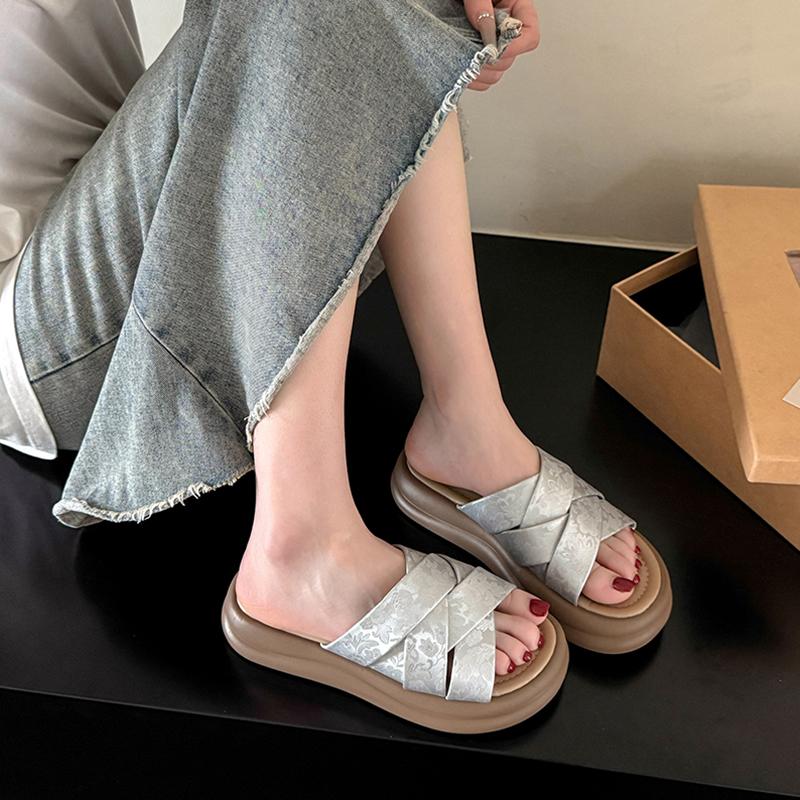 Fashion Shoes Woman's Slippers Slides Platform 2025 Flat Scandals Shoes Ladies' Slippers Slipers Women Platform 2025 Flat Scandals