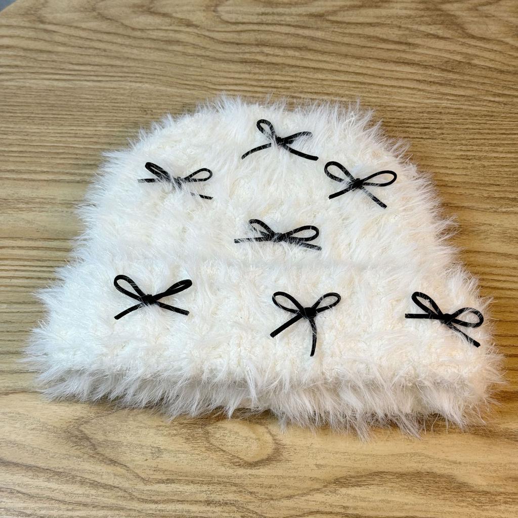Sweet and Cute Bow Woolen Hat for Women in Autumn and Winter. New Face Showing Small Knitted Cold Proof Baotou Hat.