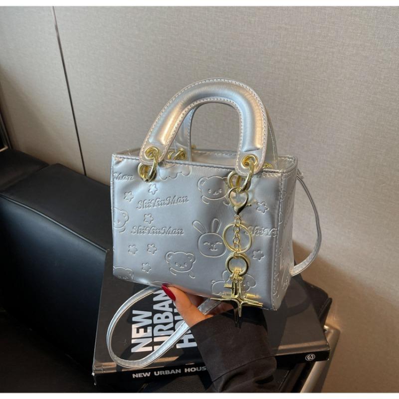 

Текстура сумки новая модная нишевая одноплечевая сумка-мессенджер сумка принцессы Дианы универсальная сумка для поездок на работу серебряный