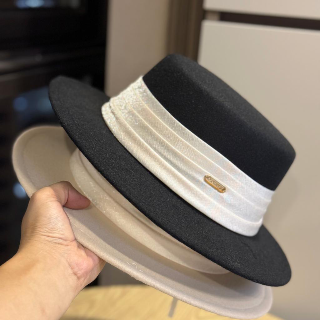 New Autumn and Winter Simple Flat-top Woolen Hat for Women British Retro Jazz Hat Travel Flat Brimmed Hat Fashion