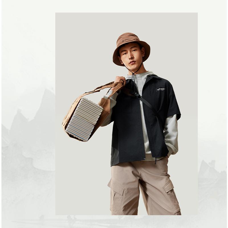 Li Ning CF Anti-UV Anti-Bacterial Cardigan With Sharp Collar Printed Letter Short Sleeve Shirt Men Shirts Black ASHU461-1