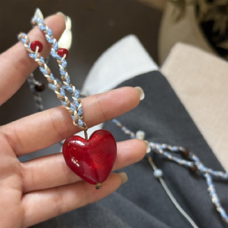 Collana con Ciondolo a Forma di Cuore Elegante Semplice Cavo Regolabile Fascino in Resina Collana a Coulisse Catena per la Clavicola Per Uso Quotidiano