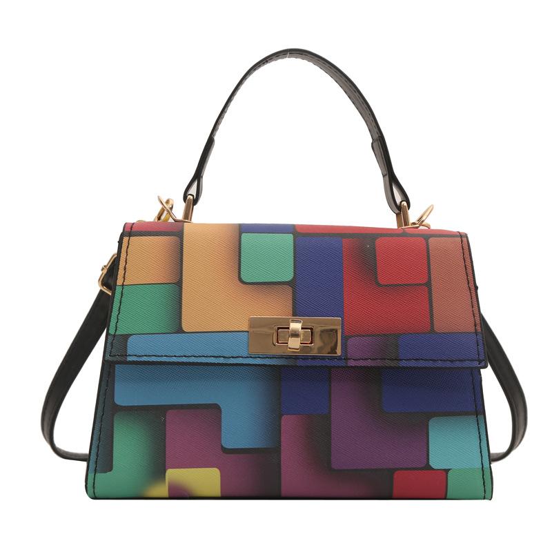 

Индивидуальный тренд мода контрастный цвет замок маленькая квадратная сумка женская весна 2024 новый повседневный портативный мессенджер маленькая квадратная сумка чёрный