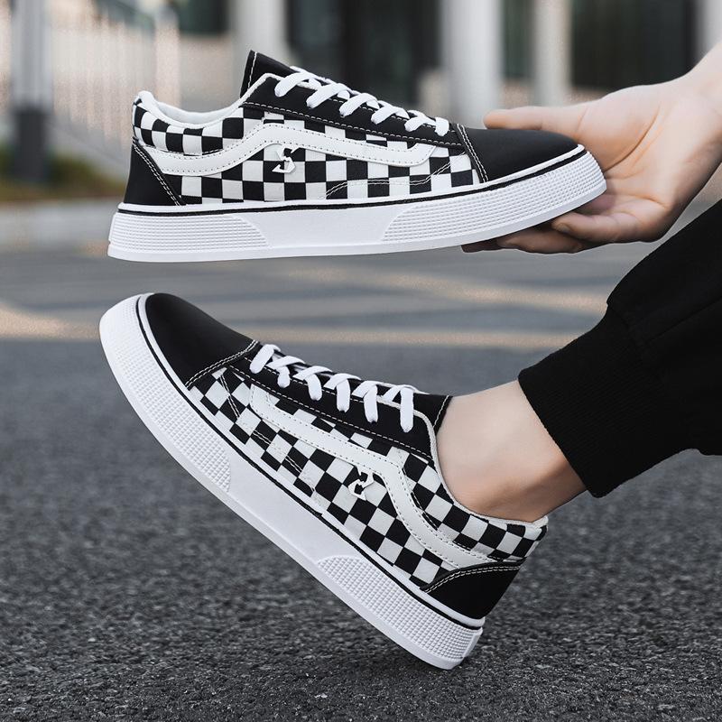New spring and autumn large size low-top canvas shoes board shoes casual trendy shoes