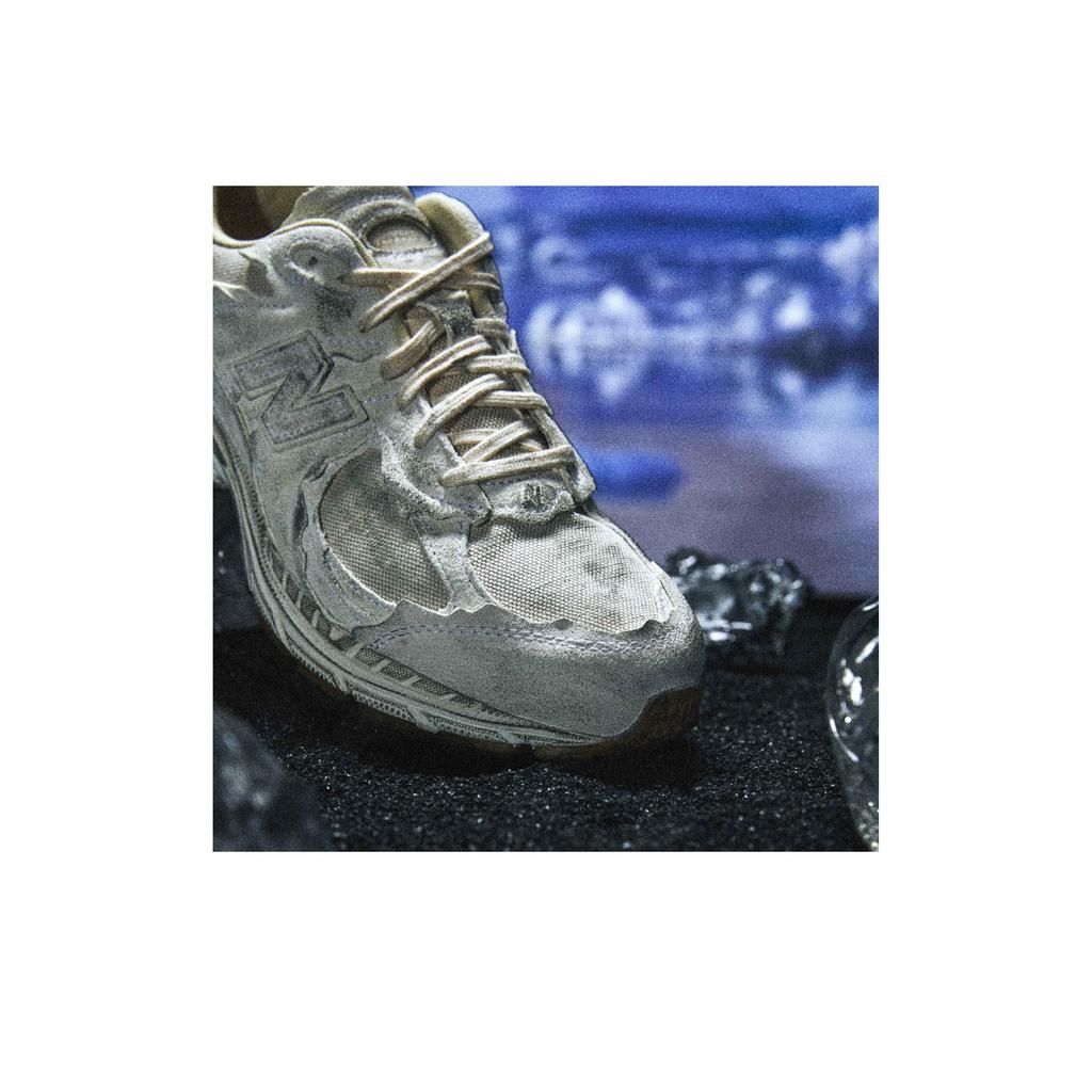 New Balance 2002R Protection Pack - Postarzane Sneakersy Unisex Białe Sól Morska Vintage-Pomarańczowe M2002RDG