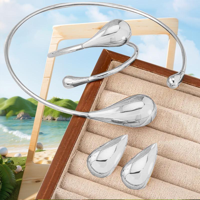 Набор: Металлическое ожерелье, браслет и серьги-гвоздики «Капля воды» с индивидуальным темпераментом. Классический стиль. серебряный серый