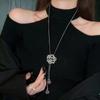 Light luxury niche design letter D sense sweater chain women's new Internet celebrity autumn and winter versatile fringed necklace tide high sense