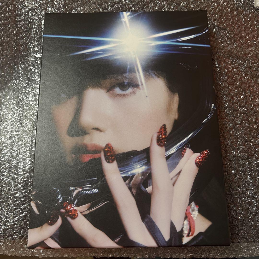 

[USED] blackpink lisa photobook special edition