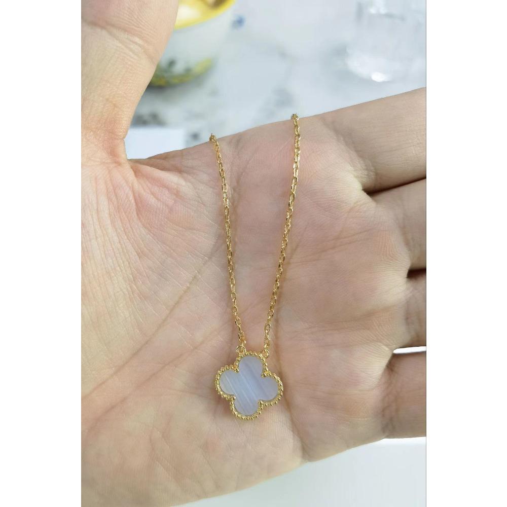 High-end Four-leaf Clover Necklace for Women 18K Rose Red Chalcedony Agate Natural White Shell Pendant Clavicle Chain