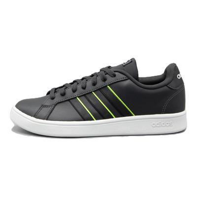 Încălțăminte unisex – Adidaşi