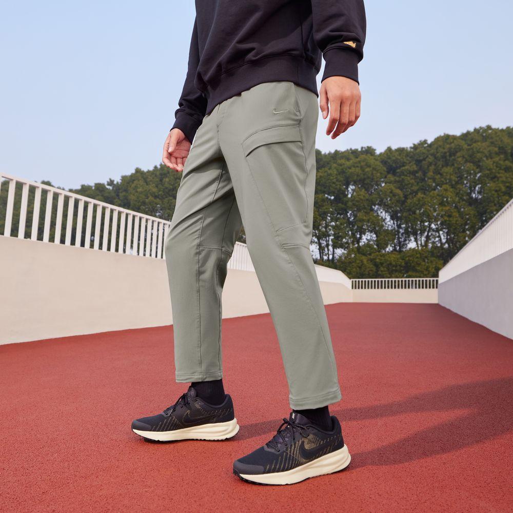 Nike UNLIMITED DRI FIT Cargo Pants Men s S
