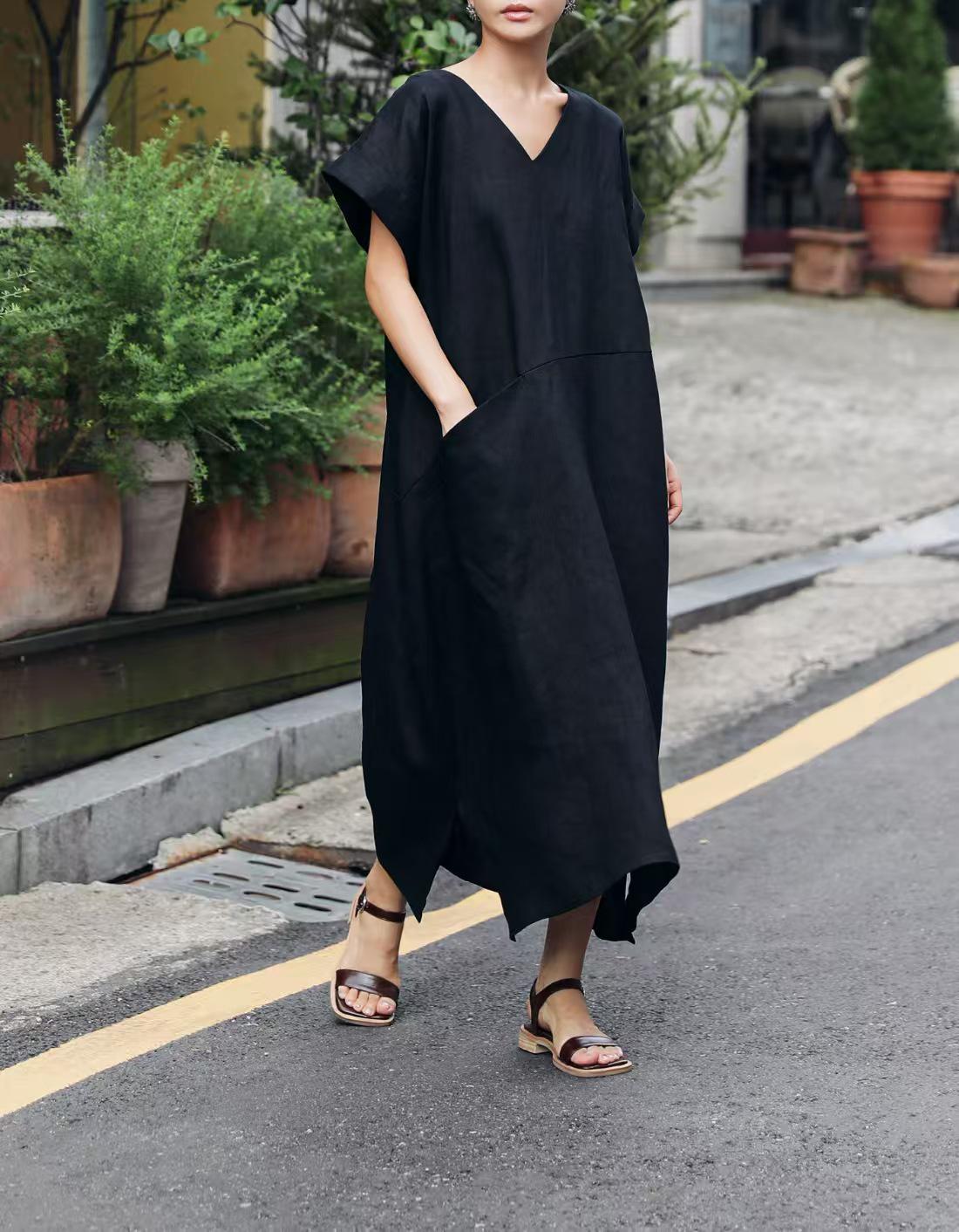 

Японское ретро льняное платье с V-образным вырезом и большими карманами (Коллекция 2025 г.) One Size чёрный