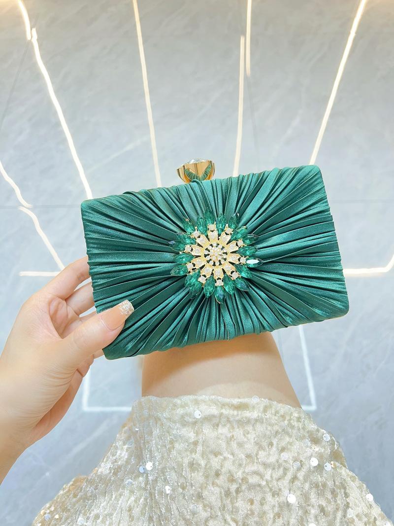

Fashion Clutches Bag Women Luxury Evening Handbag Box Chain Shoulder Crossbody Bags Banquet Dress Day Diamonds Purses Pouch