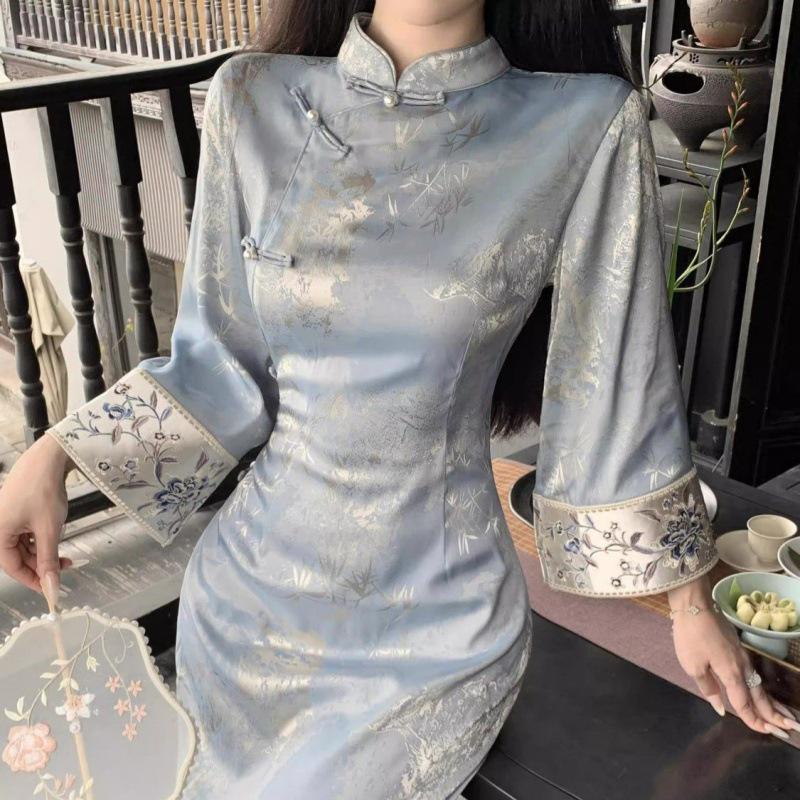 Blue Floral Slim Fit Bell Sleeve Qipao with Stand Collar and Bamboo Leaf Design