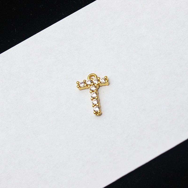 Copper-Plated Gold Micro-Inlaid Diamond English Letter Pendant: 26 Charm Options for Necklaces or Earrings