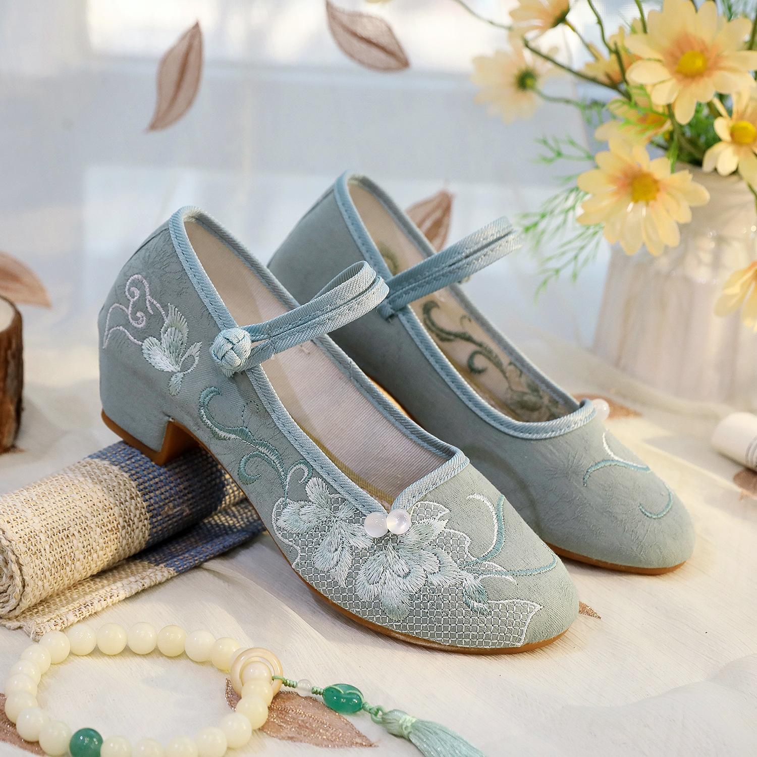 

Жуоянь, новый квадратный каблук сочетается с ципао, туфли ханьфу в новом китайском стиле, универсальные однотонные туфли в этническом стиле, вышитые туфли. 40 зелёный