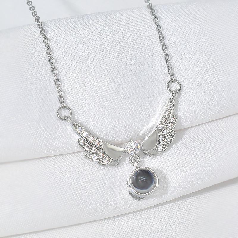 

Ожерелье с проекцией крыльев ангела, женское, легкое, роскошное, универсальное, 100 видов, подвеска «Я люблю тебя», цепочка на ключицу