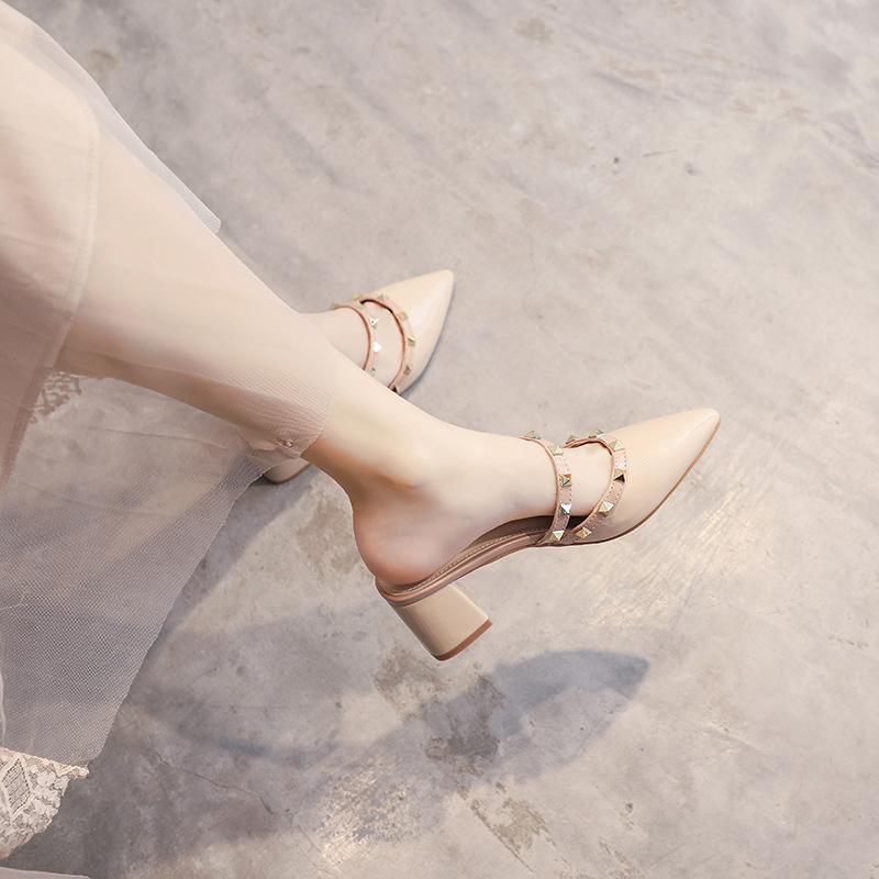 

Женские летние полушлепанцы с заклепками, толстый каблук, острый носок, лакированная кожа, туфли на высоком каблуке 40 абрикосовый