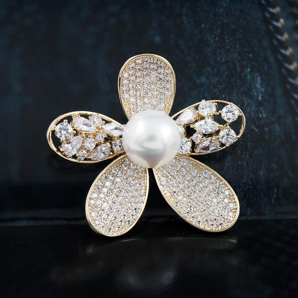 High-End Zircon-Inlaid Camellia Pearl Brooch for Women – Elegant Anti-Exposure Corsage Pin