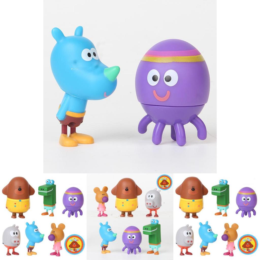 Delizioso set di 6 personaggi d'azione di Hey Duggee con distintivo, perfetto per i bambini a Natale.