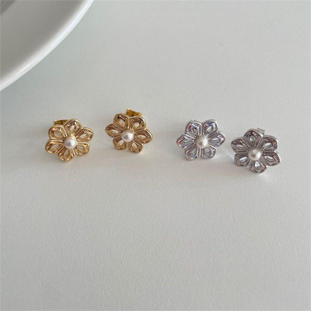 Lotus Stud Earrings (9646793)