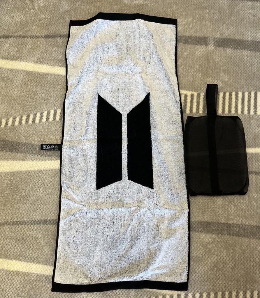 [USED] BTS THE BEST BTS logo towel with pouch