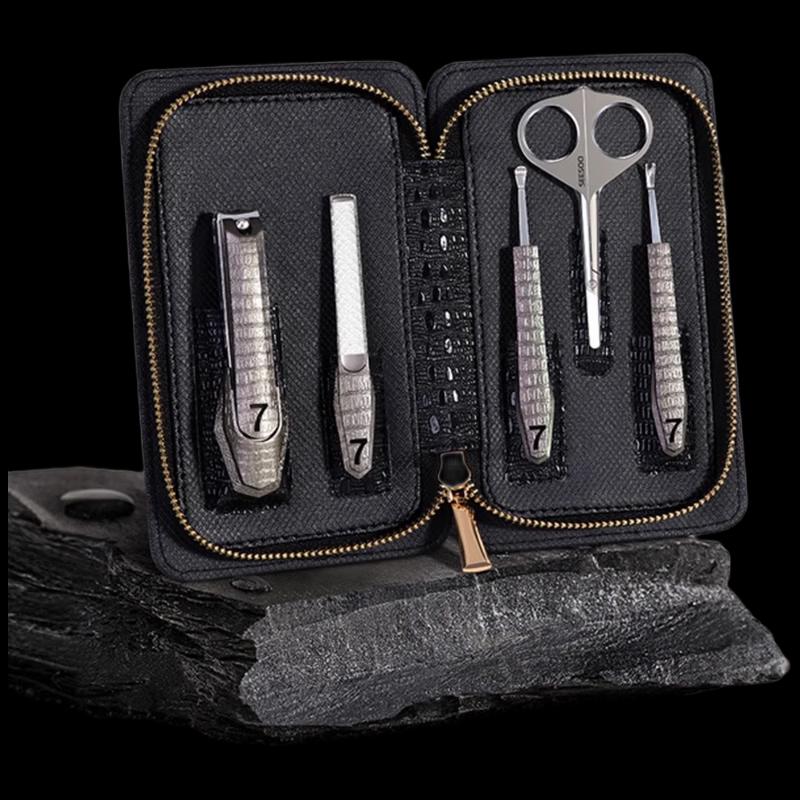 Qisu Portable 5-Piece Nail Clipper Set