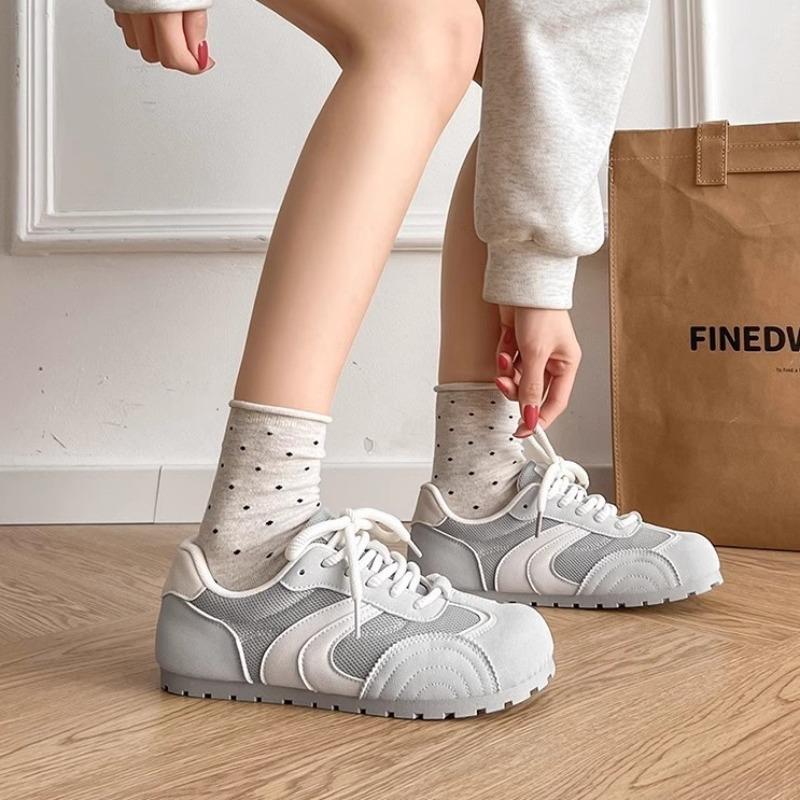 Nischen-Retro-Rundkopf-Damen-Neuheit Frühling Casual Vielseitig Atmungsaktiv Dünne Sohle Sportliche Flache Grundplatten-Schuhe