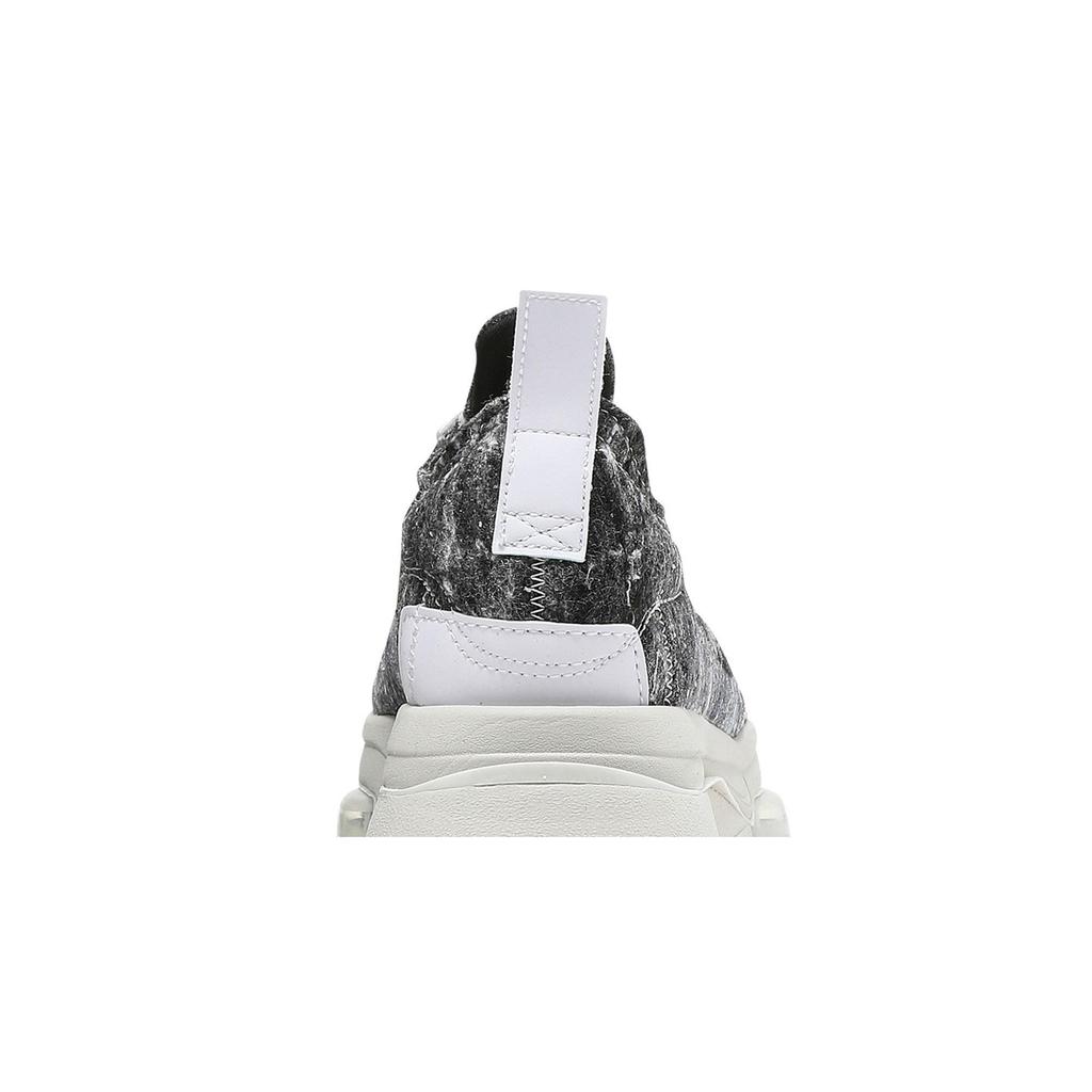 Nike Womens Air Zoom-Type SE 'Recycled' (women's sizes) White / Light Bone / Black / White Casual Shoes DD2947 100