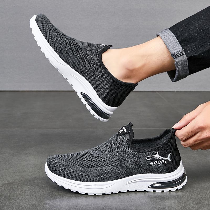 Men's Casual Shoes Soft-soled Sports Shoes Fly-woven Comfortable Breathable Running Shoes Lazy Shoes
