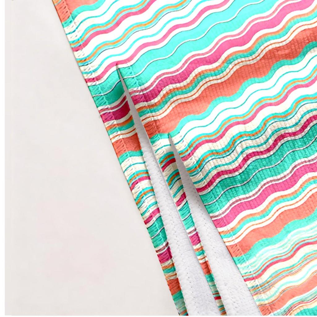 Colorful wave pattern theme polyester microfiber beach towel is highly absorbent, suitable for swimming and beach outings