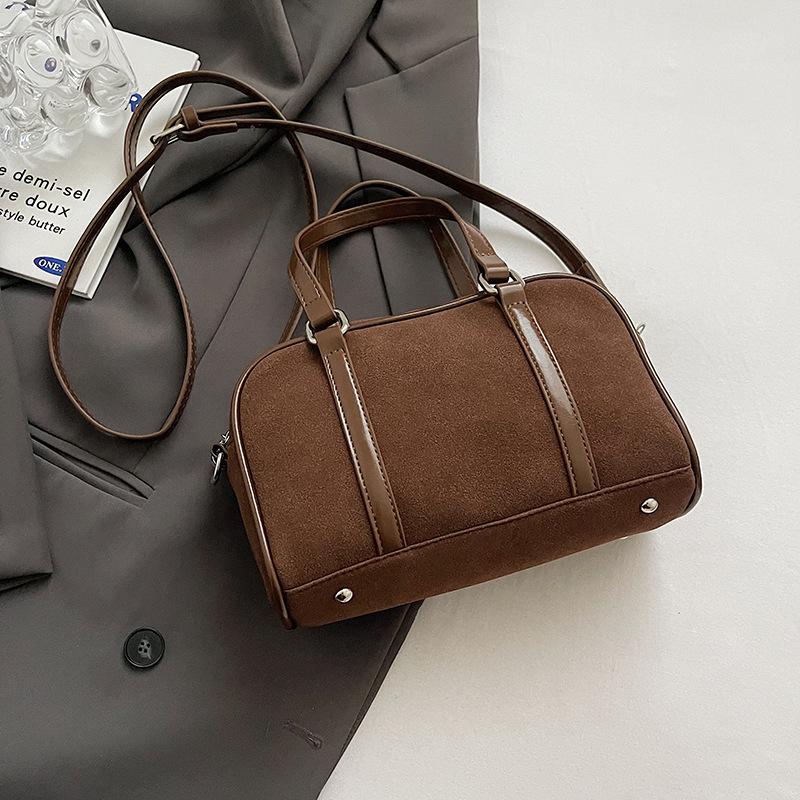 2025 Herbst und Winter neue matte kleine quadratische Tasche vielseitig retro College-Stil lässige Schulter Messenger Handtasche