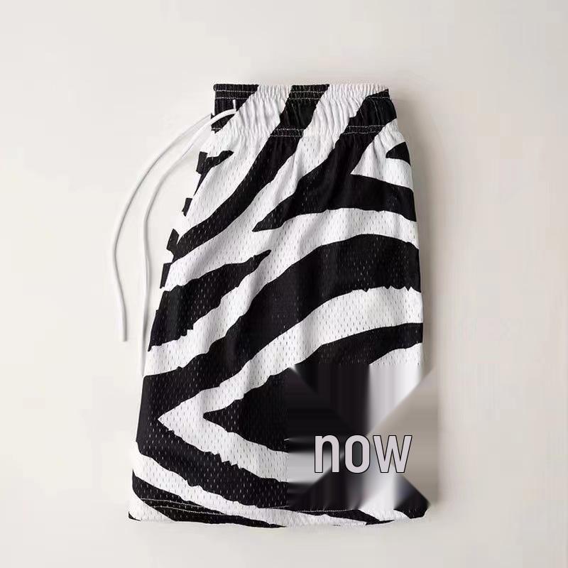 „Trendige, schnelltrocknende Sportshorts für Herren – lässig über dem Knie für Basketball und Laufen“ S zebra-druck