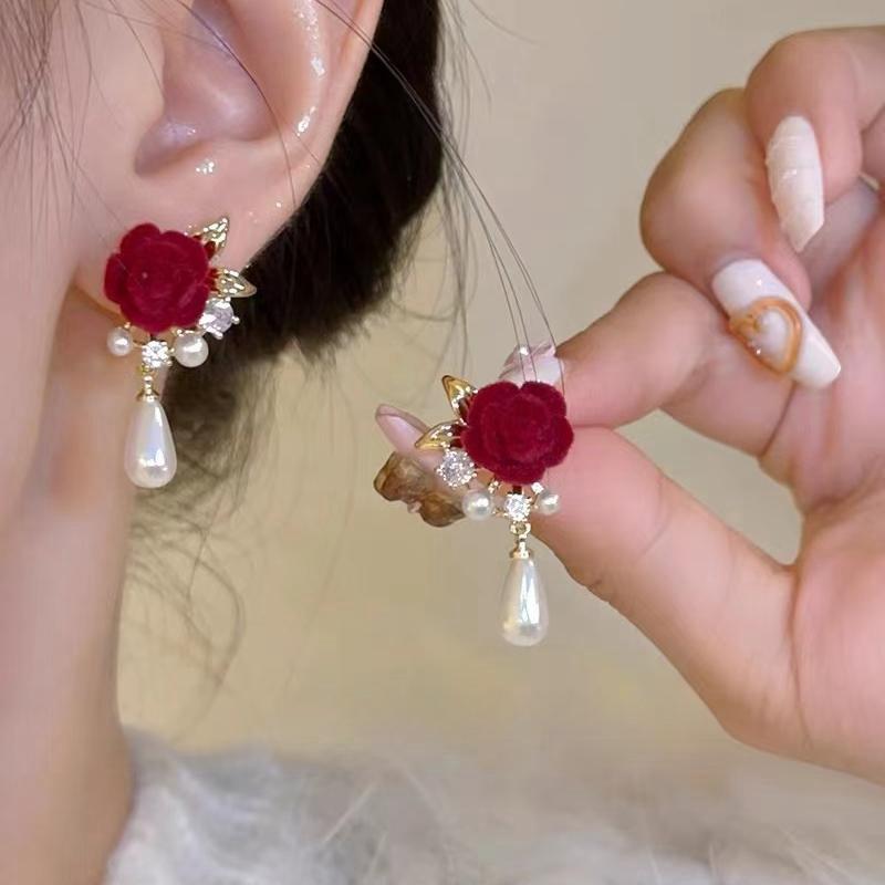 1 Pair of Wine Red Imitation Velvet Rose Oval Pendant Earrings, Women's Retro Elegant Temperament Holiday Accessories Jewelry