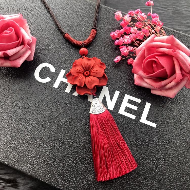 Neoclassical Chinese red cinnabar fringed necklace retro fashion long versatile sweater chain four seasons ethnic style accessories