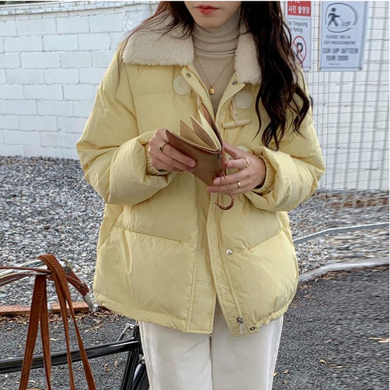 Fashionable and Warm Women's Short Coat with Horn Buttons and Lamb Wool for Winter
